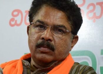 ಹೆಚ್ಚಿನ ಪ್ರಮಾಣದ ಗೋಮಾಳದ ಮೇಲೆ ವಕ್ರ ದೃಷ್ಟಿ; ಮೇಯಲು ಅರಣ್ಯವಿದ್ದರೆ ವಿಸ್ತೀರ್ಣವೂ ಕಡಿತ