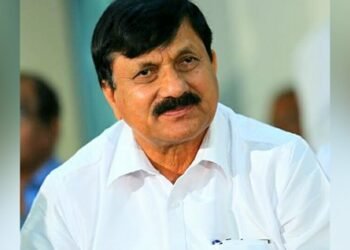 ಭೂದಾಖಲೆ ಪರಿಶೀಲಿಸದೇ ಶಾಲೆ ನೋಂದಣಿಗೆ ಶಿಫಾರಸ್ಸು: ಗೃಹ ಸಚಿವರ ಆಪ್ತ ಕಾರ್ಯದರ್ಶಿ ವಿರುದ್ಧ ಆರೋಪ