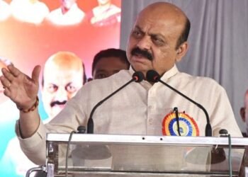 ವರ್ಷ ಉರುಳಿದರೂ 122 ಕಾರ್ಯಕ್ರಮಗಳಿಗೆ ಸಿಗದ ಚಾಲನೆ, ಕೇಂದ್ರದಿಂದ ಬಾರದ 8,199 ಕೋಟಿ