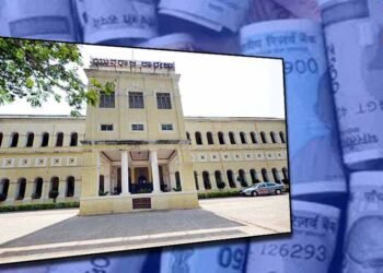 ವಿದ್ಯಾರ್ಥಿ ಶುಲ್ಕವೂ ಸೇರಿ ಲಕ್ಷಾಂತರ ರುಪಾಯಿ ವೈಯಕ್ತಿಕ ಖಾತೆಗೆ ಜಮೆ; ಆತ್ಮಹತ್ಯೆ ಪ್ರಕರಣಕ್ಕೆ ಮತ್ತೊಂದು ತಿರುವು